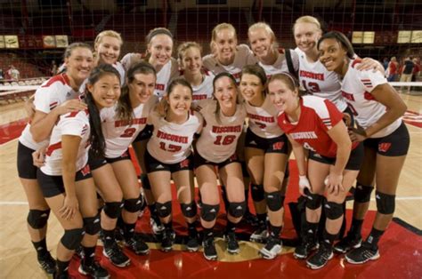 wisconsin volleyball team pictures uncensored|Wisconsin womens volleyball team private photos, video shared。